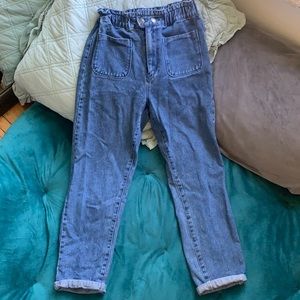 Vintage high waisted blue jeans!